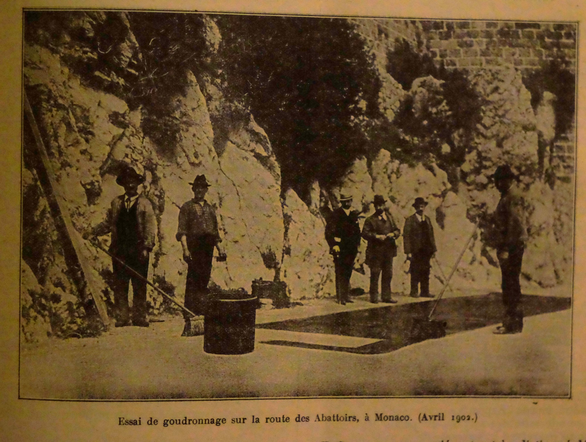 Essai de goudronnage à Monaco (1902)